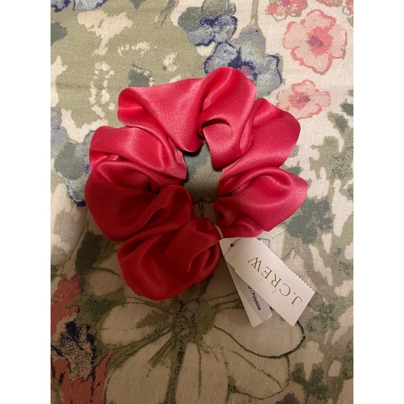 Scrunchie - Picture 2 of 4